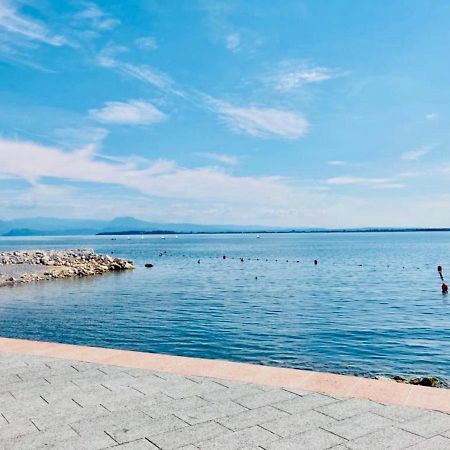 Palm Beach - Your Private And Complete Apartment In Desenzano Del Garda Desenzano del Garda Exterior photo