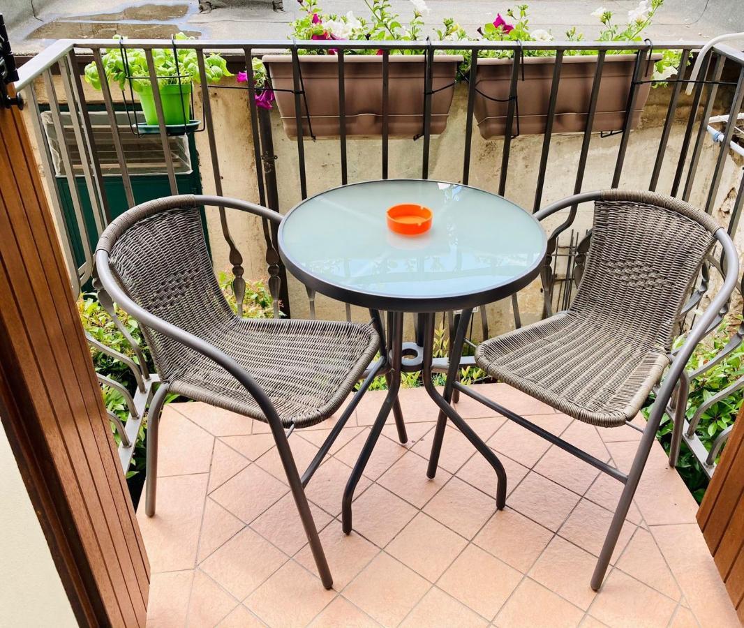 Palm Beach - Your Private And Complete Apartment In Desenzano Del Garda Desenzano del Garda Exterior photo